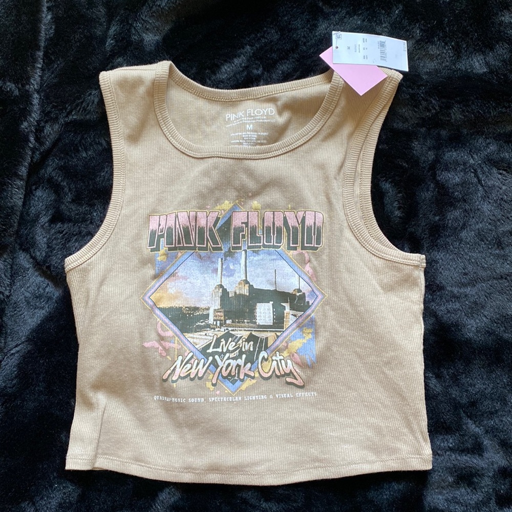 womens graphic crop top